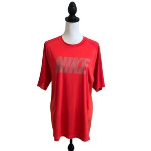Nike Men's Red T-Shirt S/Sleeve